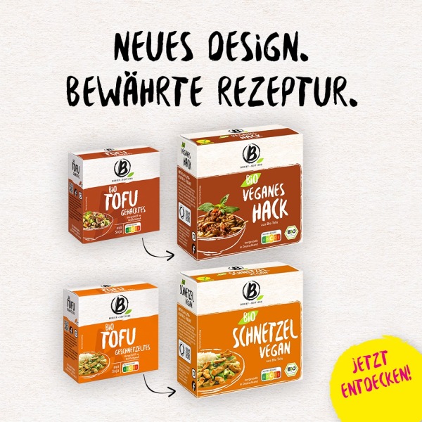 Neues Design bewährte Rezeptur Produktkartons mit Tofu, veganes Hack und vegane Schnetzel vor weißem Hintergrund