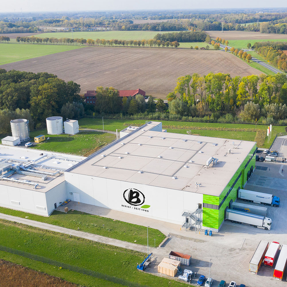 Symbolbild Pressemitteilung Allgemein: Werk von oben Pressemitteilung allgemein